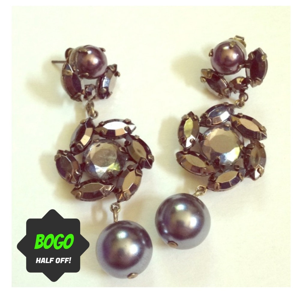 CLEARANCE * GUC * SILVER-TONE EARRINGS